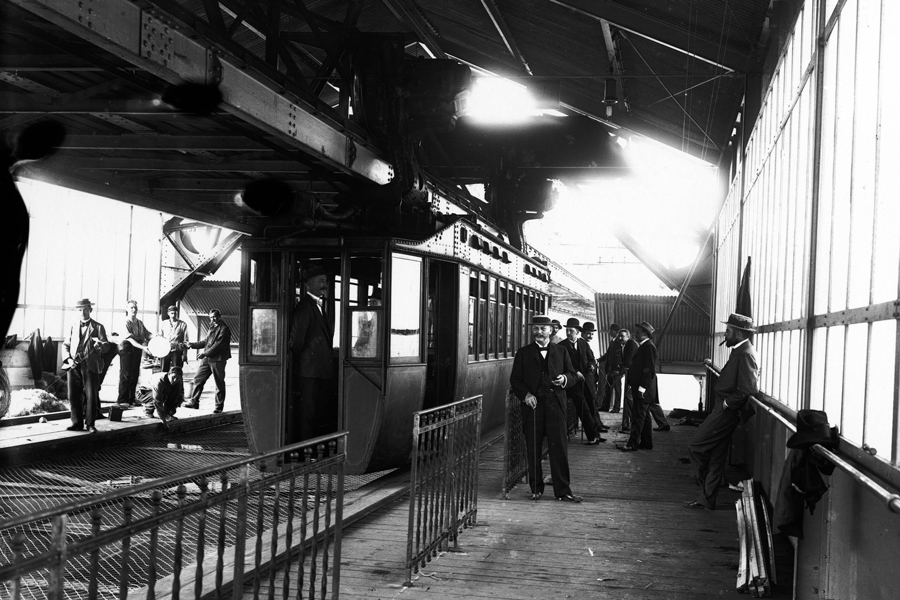 伍珀塔尔空铁　1900年照片